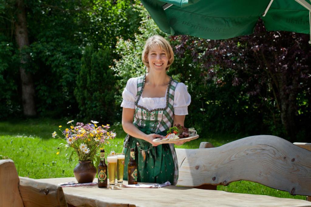 Hotel Konradshof Seewald エクステリア 写真